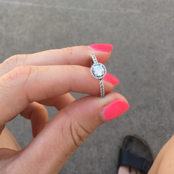 Pandora Classic Elegance Ring - Picture 2 of 3